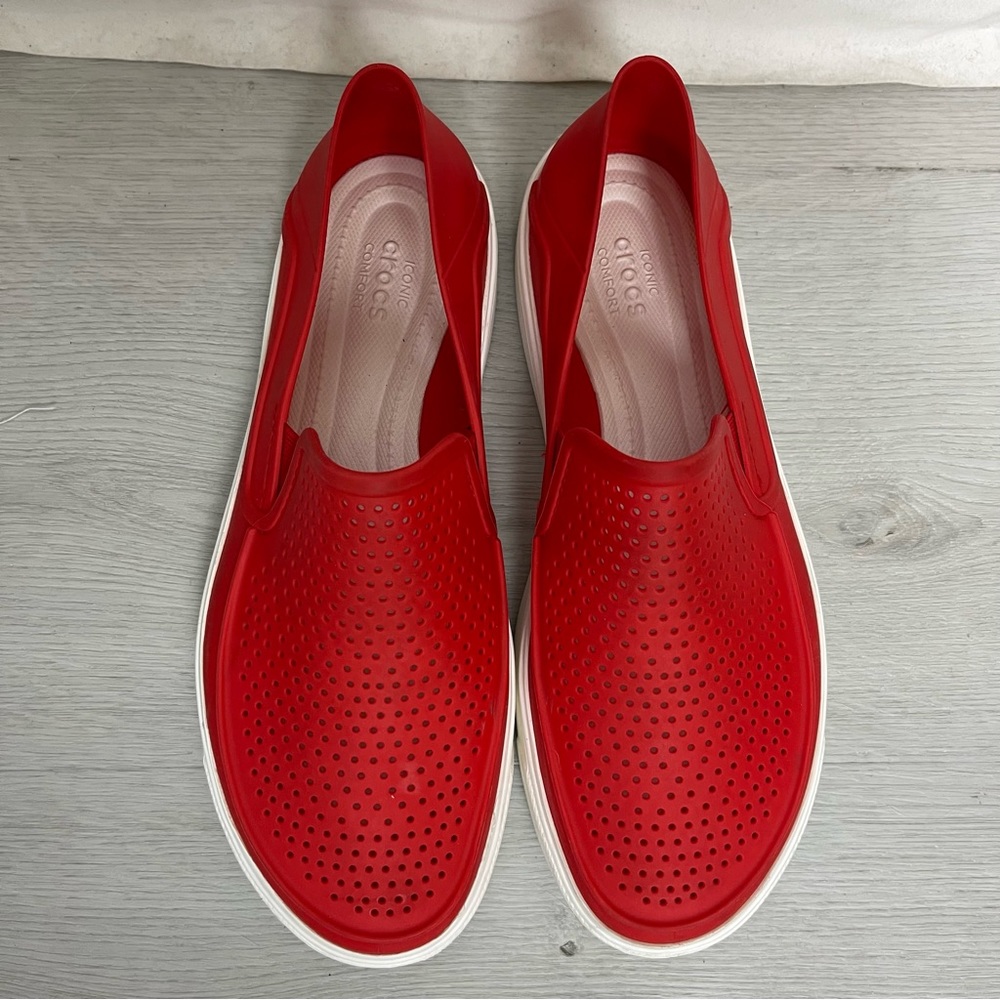 Crocs  Citilane Roka Slip On Shoes. Size 9
